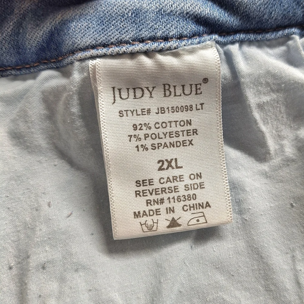 Judy Blue Los Angeles Denim Cut-Off  Shorts, Size 2XL, Style#JB150098LT
